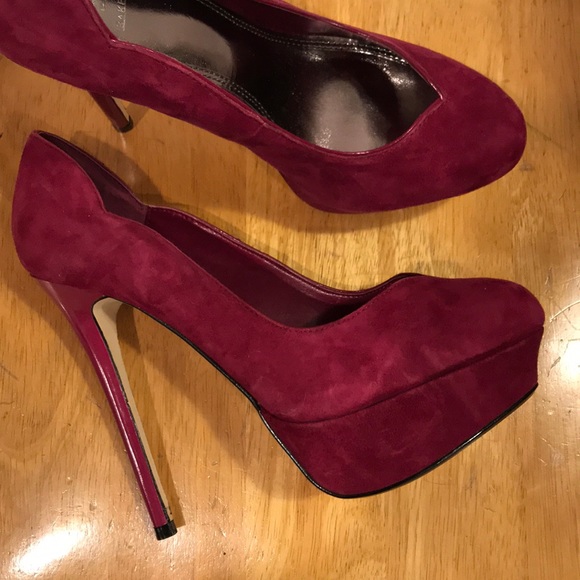 Red platform Baker heels - Picture 3 of 3